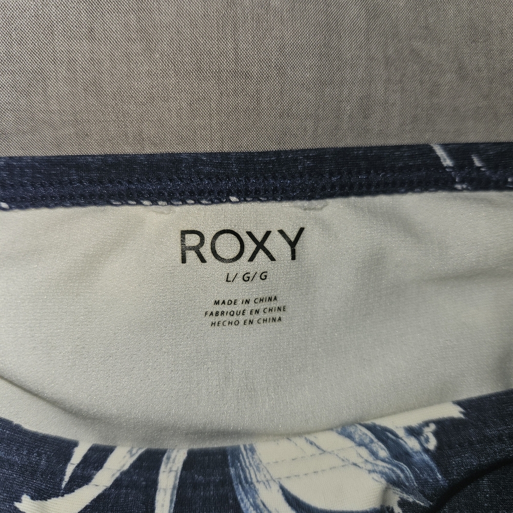 Bundle 5/$25 Roxy Bathing suit bottom - Picture 5 of 6